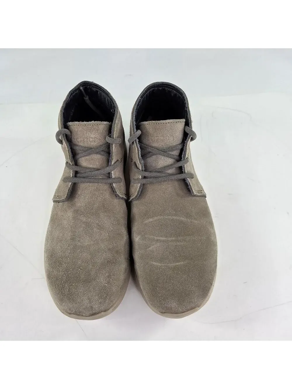 Crocs Men's Kinsale Chukka Boots US 11 M Gray Suede Leather Lace-Up Boot